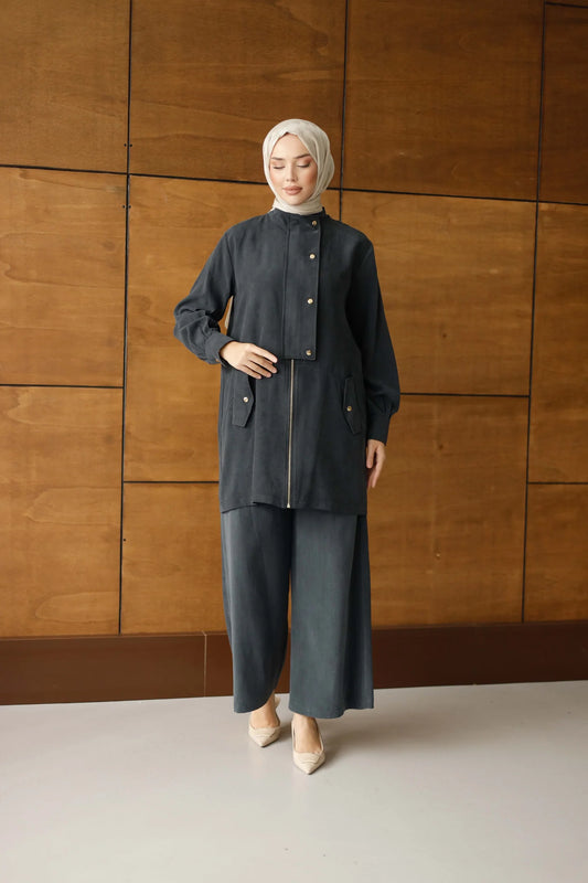 Siyah Organik Kumaş Düğmeli Takım