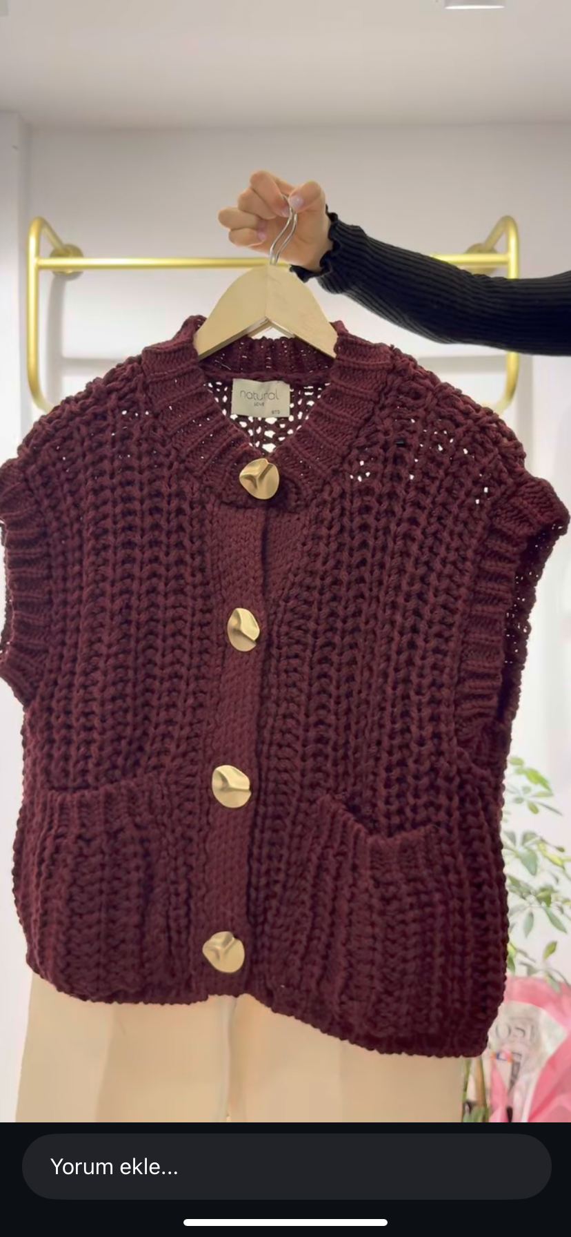 Mürdüm Kalın Örgü Düğmeli Triko Yelek