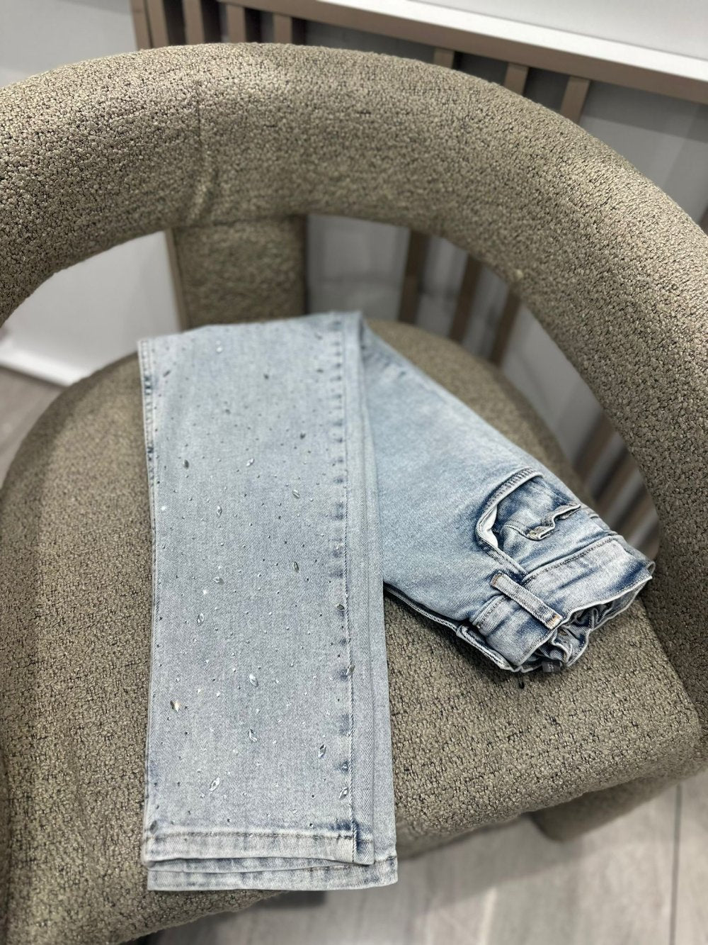 Önü Taşlı Likralı Kot Pantolon Açık Mavi