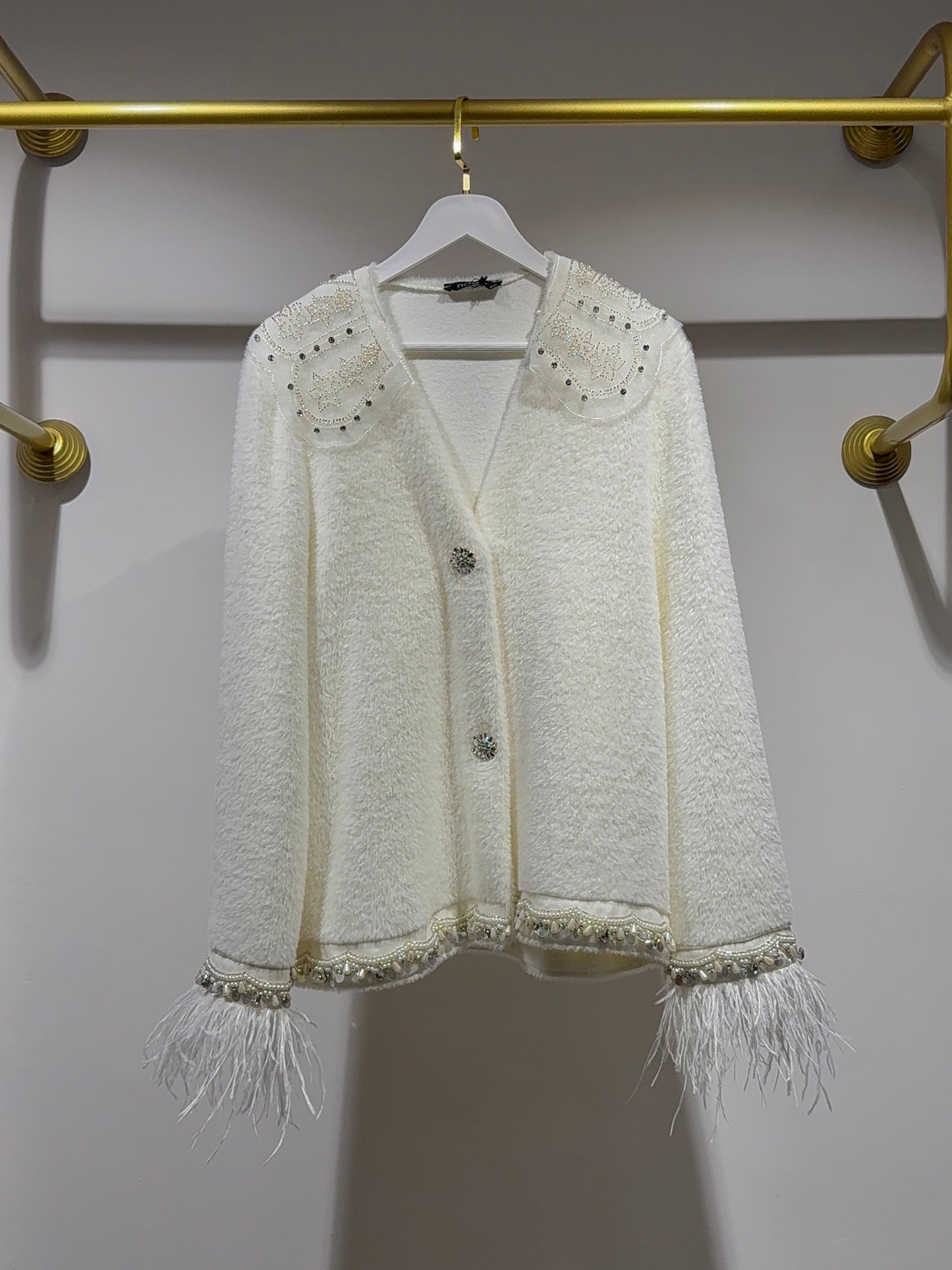 Bella Tüy ve Taş Detaylı Angora Ceket