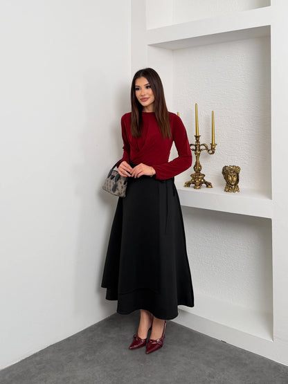 Siyah Yandan Bağlamalı Katlı Scuba Etek