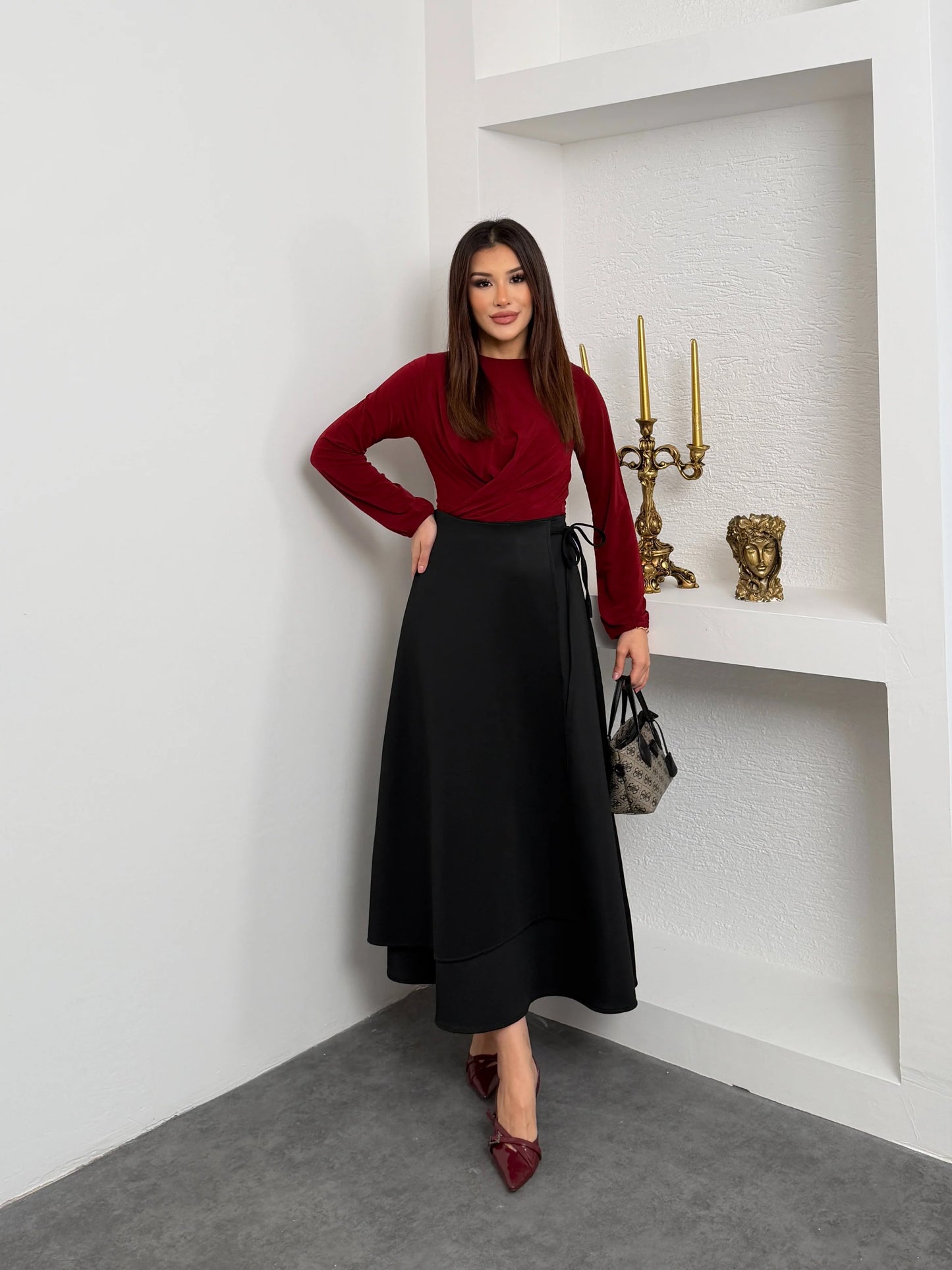 Siyah Yandan Bağlamalı Katlı Scuba Etek